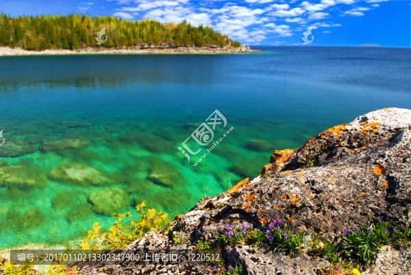 風景秀麗的湖景