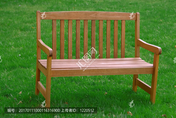 公園的長椅上