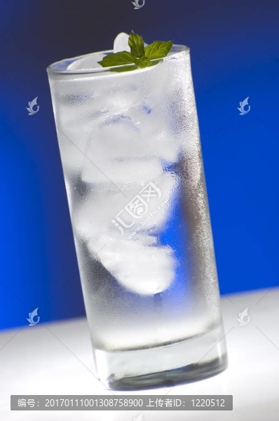 水