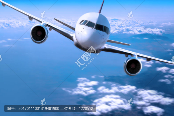 云上飛機(jī)；