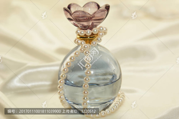 香水和珍珠