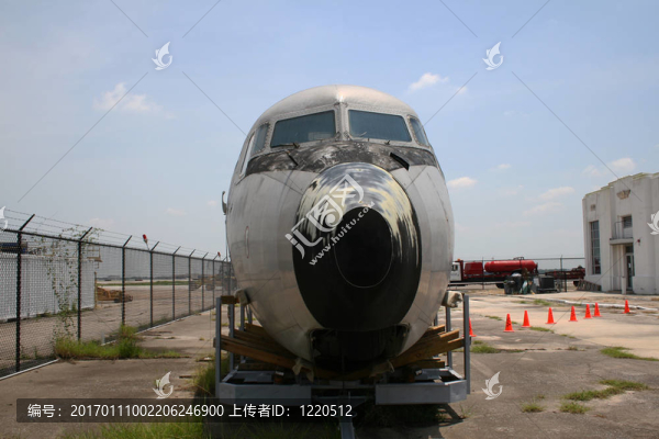 報廢飛機(jī)駕駛艙