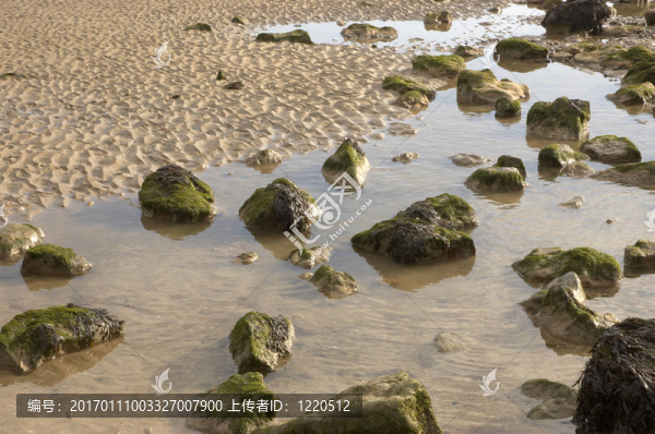 巖石和沙子