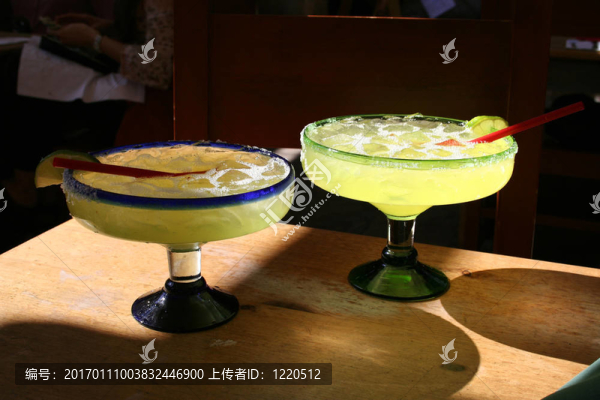 瑪格麗塔玻璃上