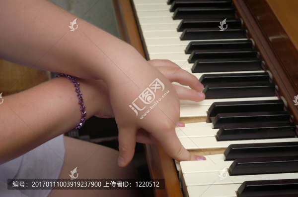 鋼琴練習(xí)