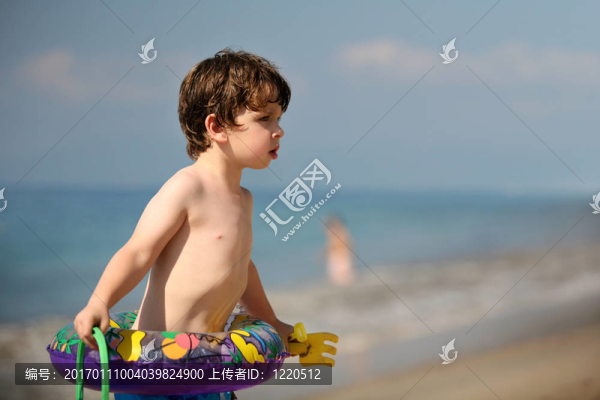 海灘上的男孩