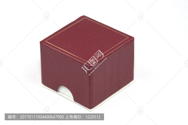 紅色的戒指盒