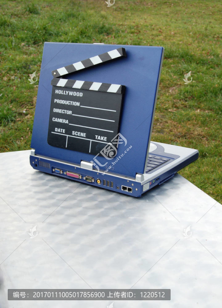 筆記本電腦的電影制作-匯圖網(wǎng) www.fosd68.com 筆記本電腦的電影制作