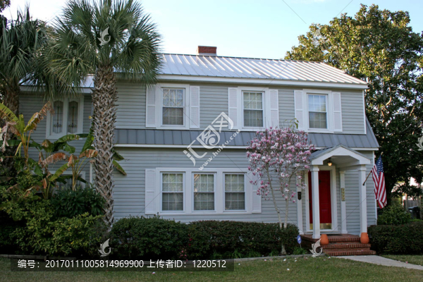 灰色的沿海家園