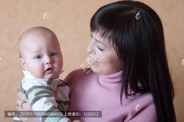 母親和孩子