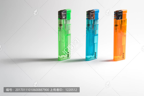 色的打火機