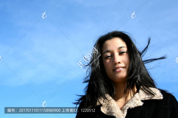 年輕的女人