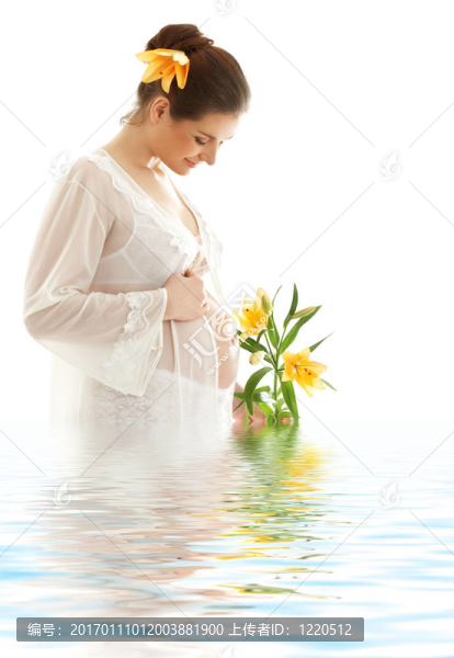 水中黃百合孕婦