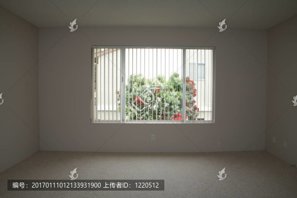 空蕩蕩的房間