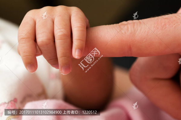 新生兒的手指