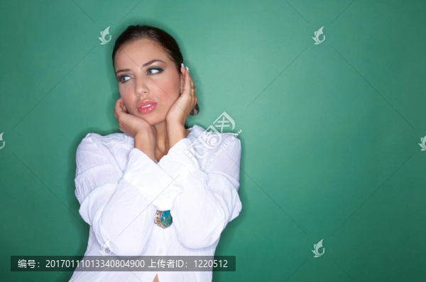 年輕女子的肖像-匯圖網(wǎng) www.fosd68.com 年輕女子的肖像