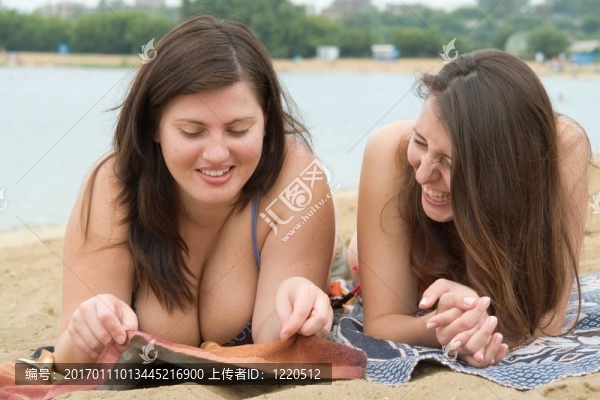 海灘上的女人