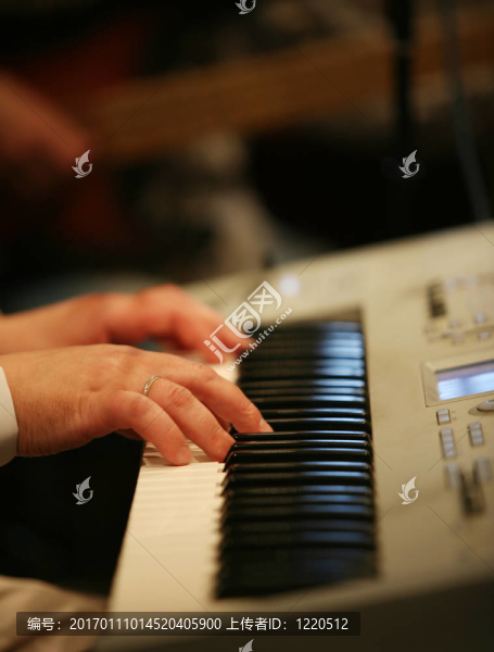 電鋼琴-匯圖網(wǎng) www.fosd68.com 電鋼琴