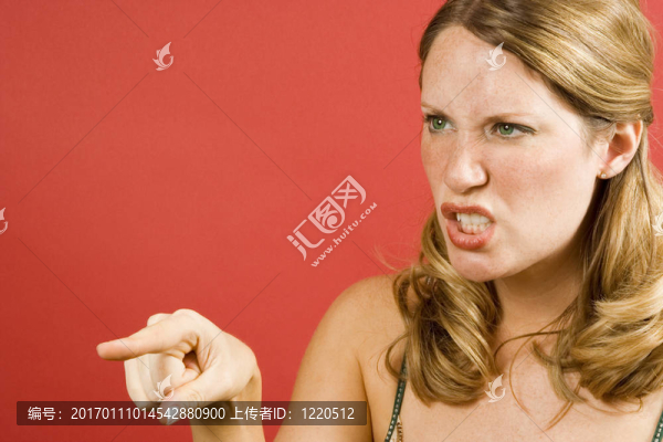 憤怒的女人