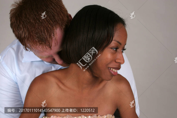 異族通婚的夫妻