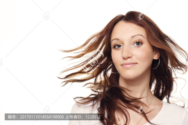 頭發(fā)在運(yùn)動(dòng)-匯圖網(wǎng) www.fosd68.com 頭發(fā)在運(yùn)動(dòng)