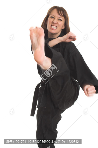 女人做空手道