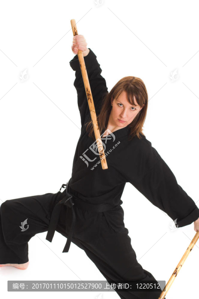女人做空手道