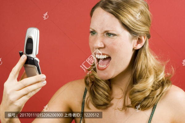 憤怒的女人