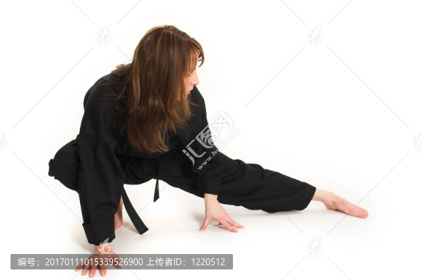 女人做空手道
