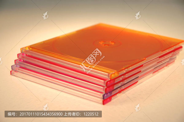 彩色的情況下
