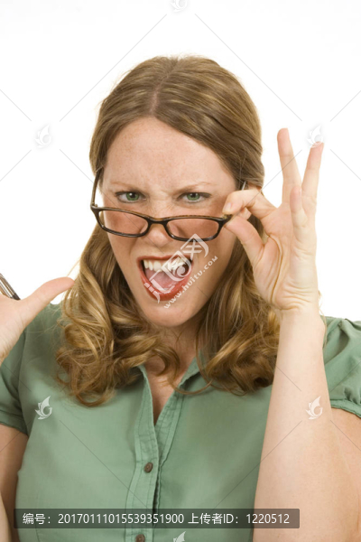 憤怒的女人