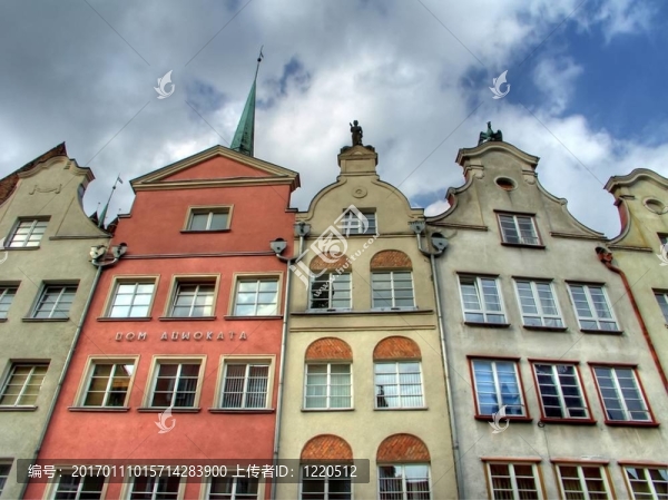 多彩的房子-匯圖網(wǎng) www.fosd68.com 多彩的房子