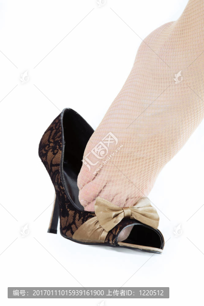 女性的腳跳FR