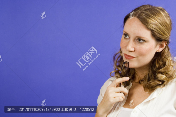 周到的