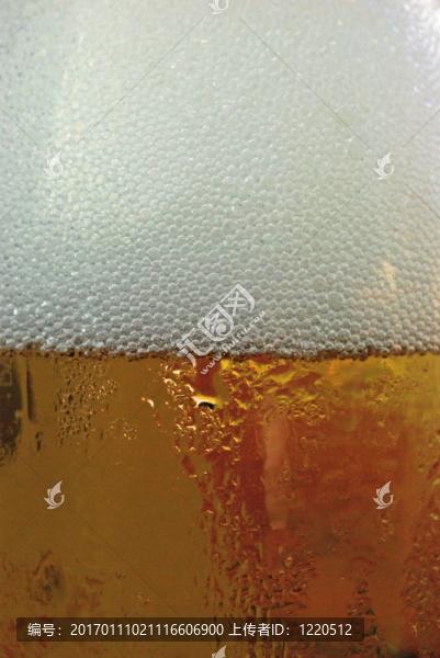 泡沫的啤酒