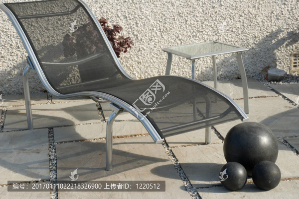 現(xiàn)代花園家具的露臺放松