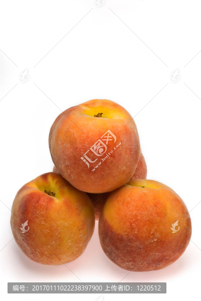 一堆桃子
