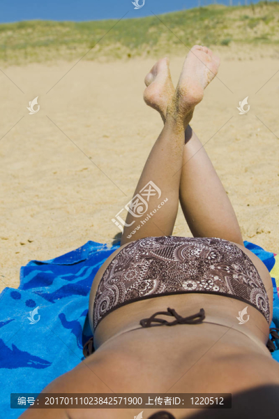 海灘上的女人