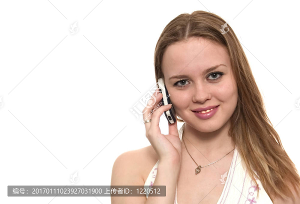 通過細胞呼叫的女人