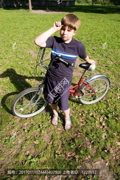 男孩的自行車(chē)