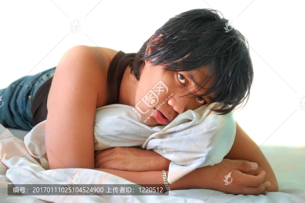 夢(mèng)見(jiàn)亞洲年輕人