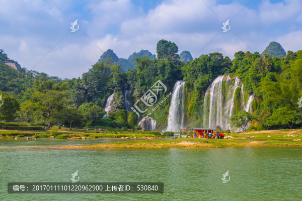山水風(fēng)光大瀑布