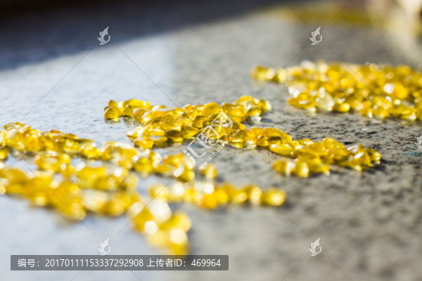 財(cái)字
