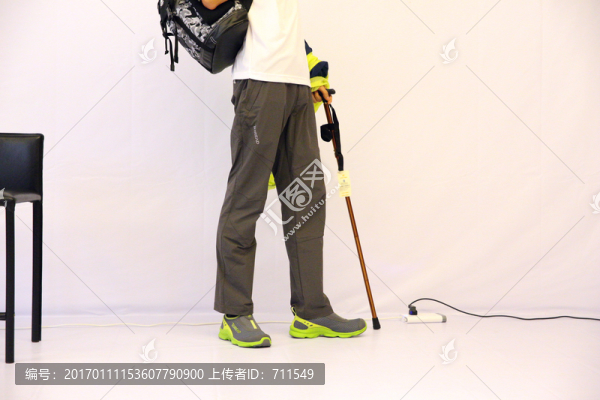 戶外運(yùn)動時裝男模特