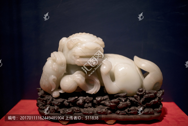 青玉子母獅