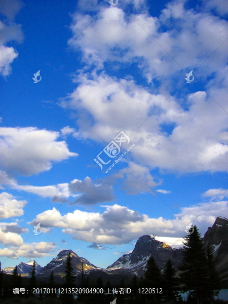 落基山脈的夏天的天空
