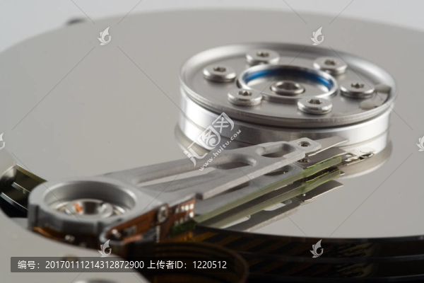 硬盤驅(qū)動器