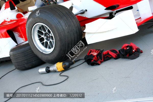 F1進(jìn)站
