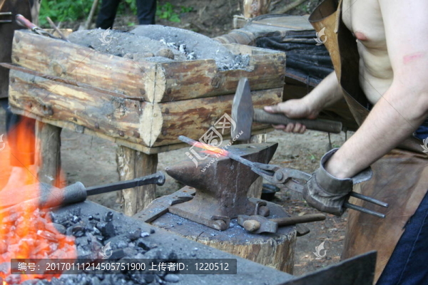 史米斯在工作。