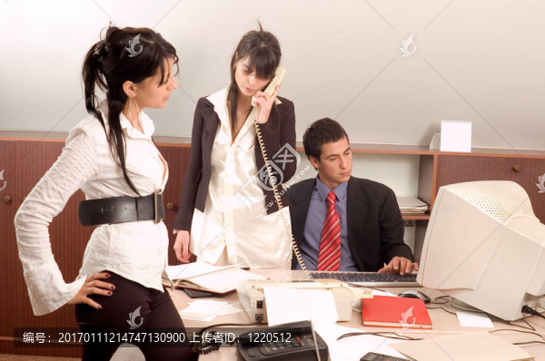 辦公室業(yè)務(wù)團(tuán)隊(duì)